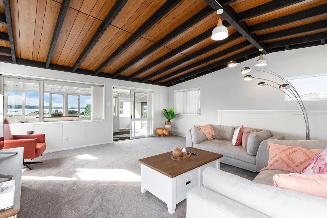 Couches, Bar Table & Kawau View Villa Snells Beach ภายนอก รูปภาพ